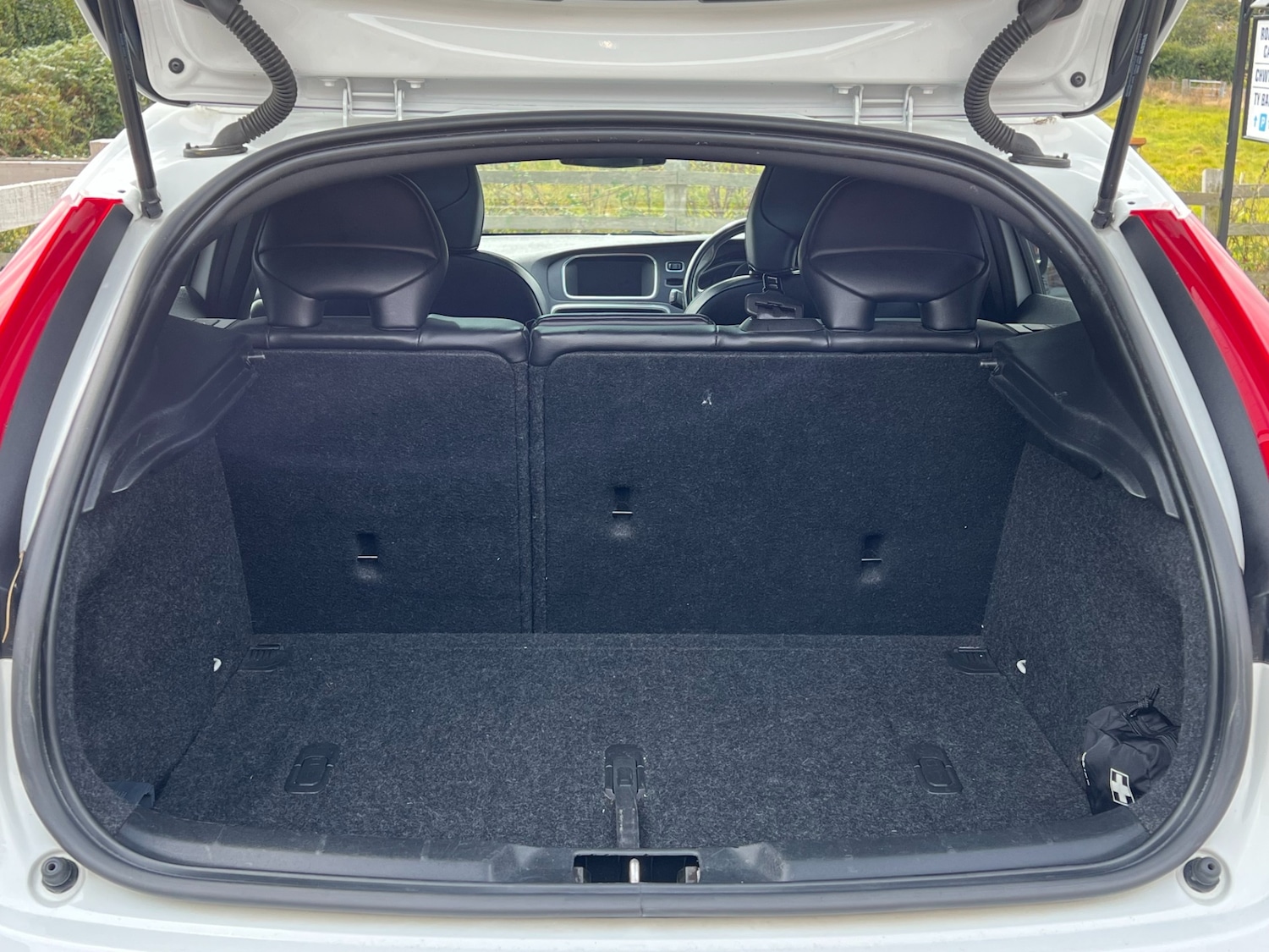 Used Volvo V40 2018 for sale - 75995883: Photo 13