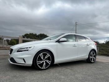 2018 (18) - T3 [152] R DESIGN Pro 5dr Geartronic Automatic Storm white FSH