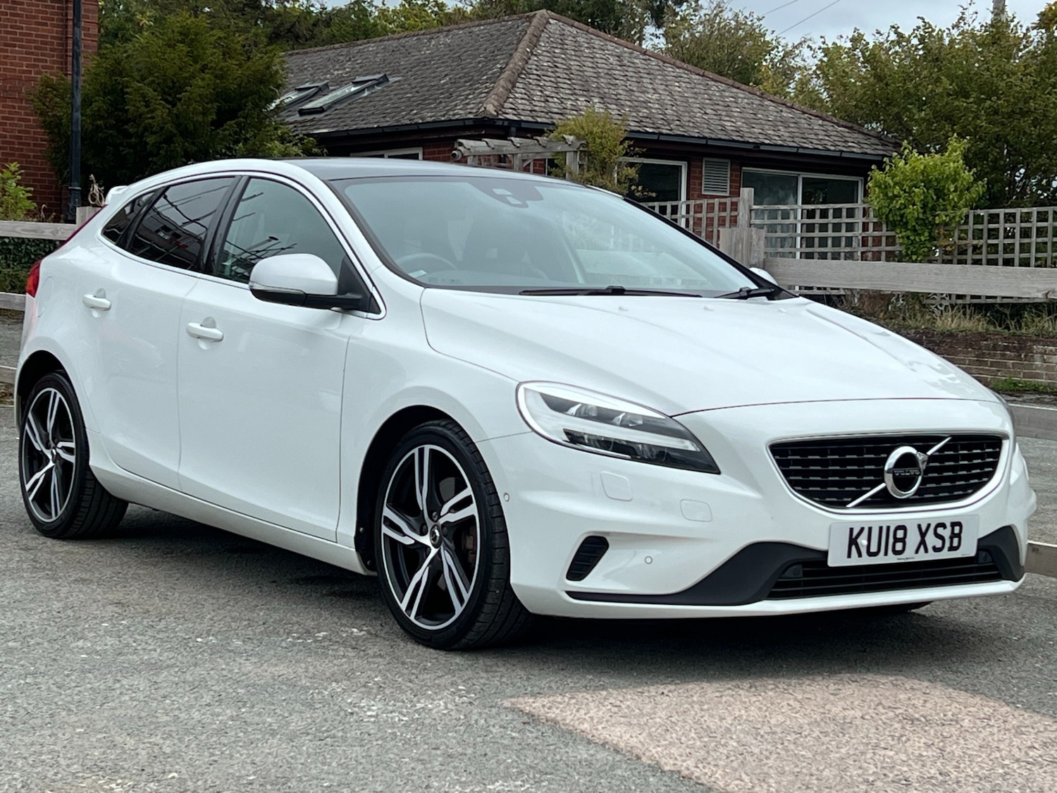 Used Volvo V40 2018 for sale - 75995883: Photo 21
