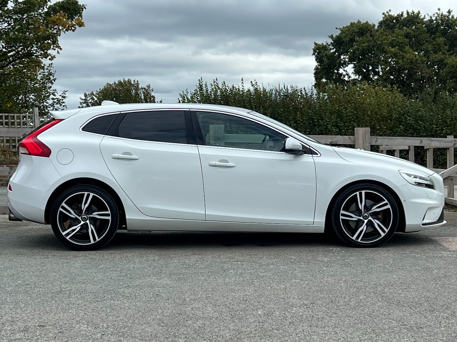 Used Volvo V40 2018 for sale - 75995883: Photo 23