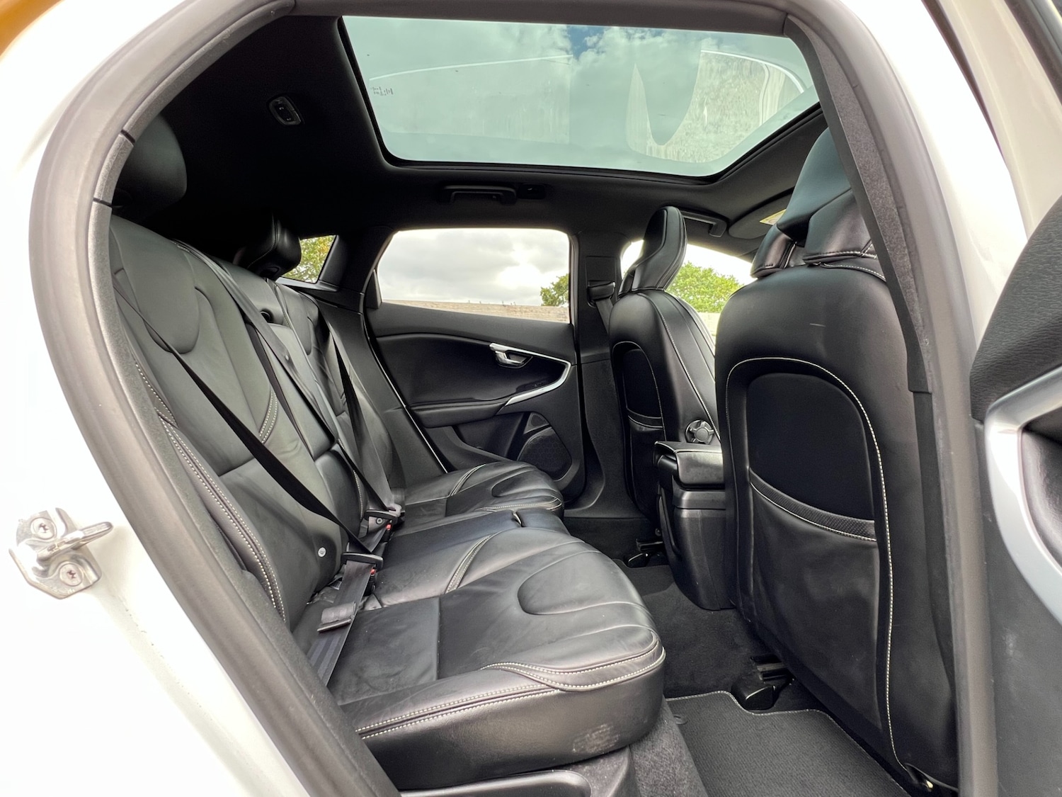 Used Volvo V40 2018 for sale - 75995883: Photo 24
