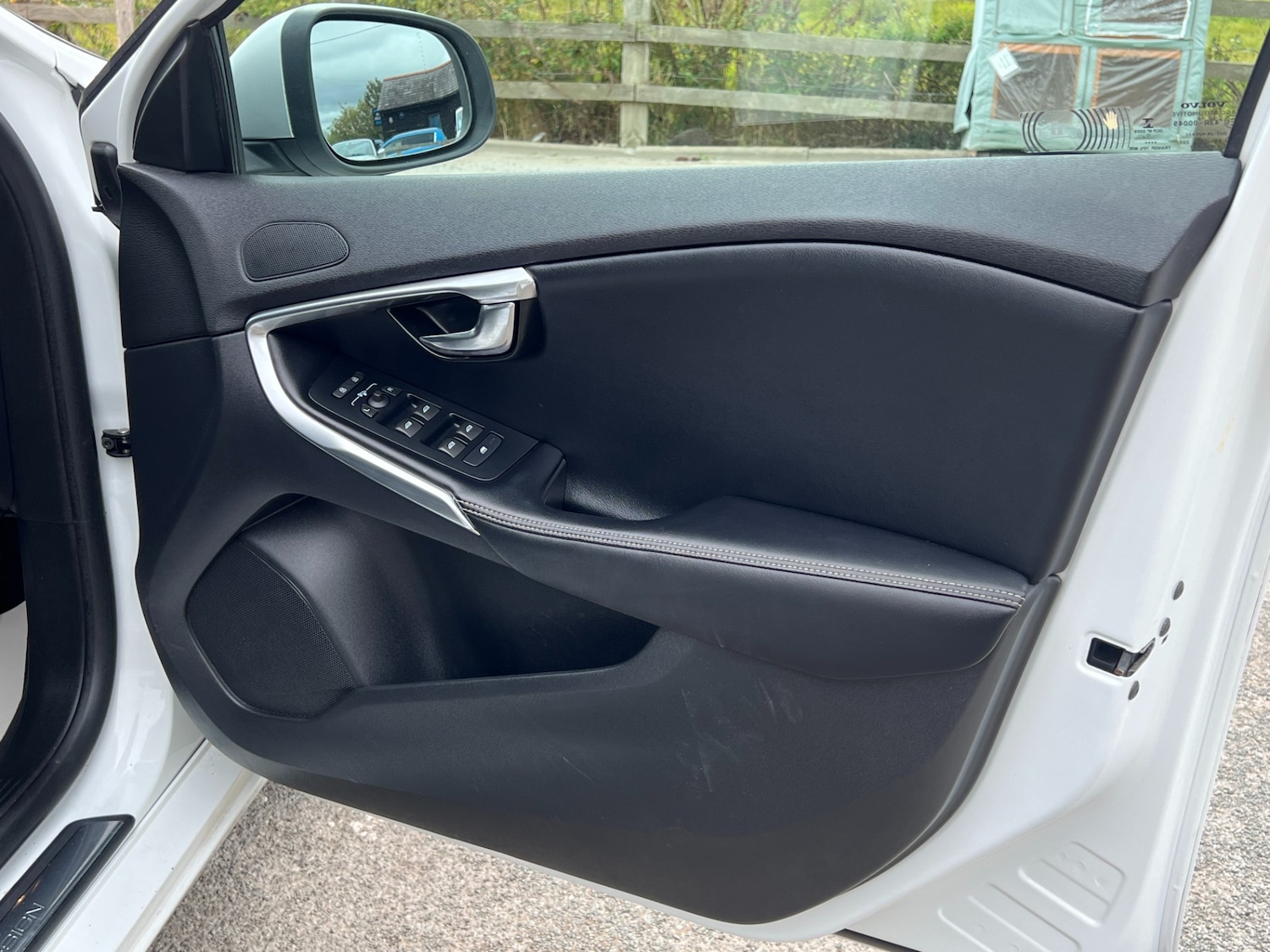 Used Volvo V40 2018 for sale - 75995883: Photo 29