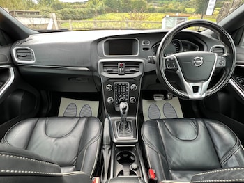 Used Volvo V40 2018 for sale - 75995883: Photo 2