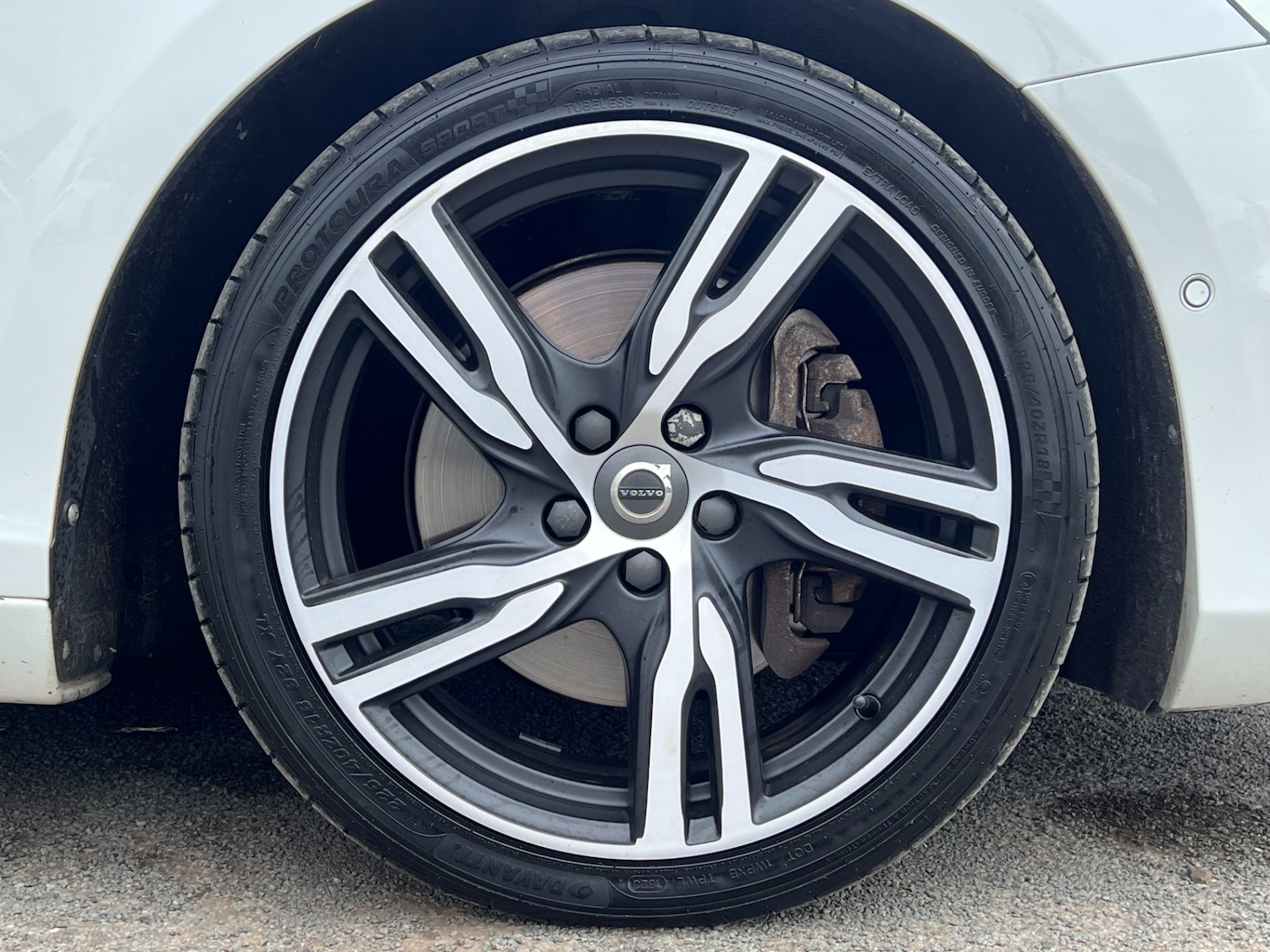 Used Volvo V40 2018 for sale - 75995883: Photo 5