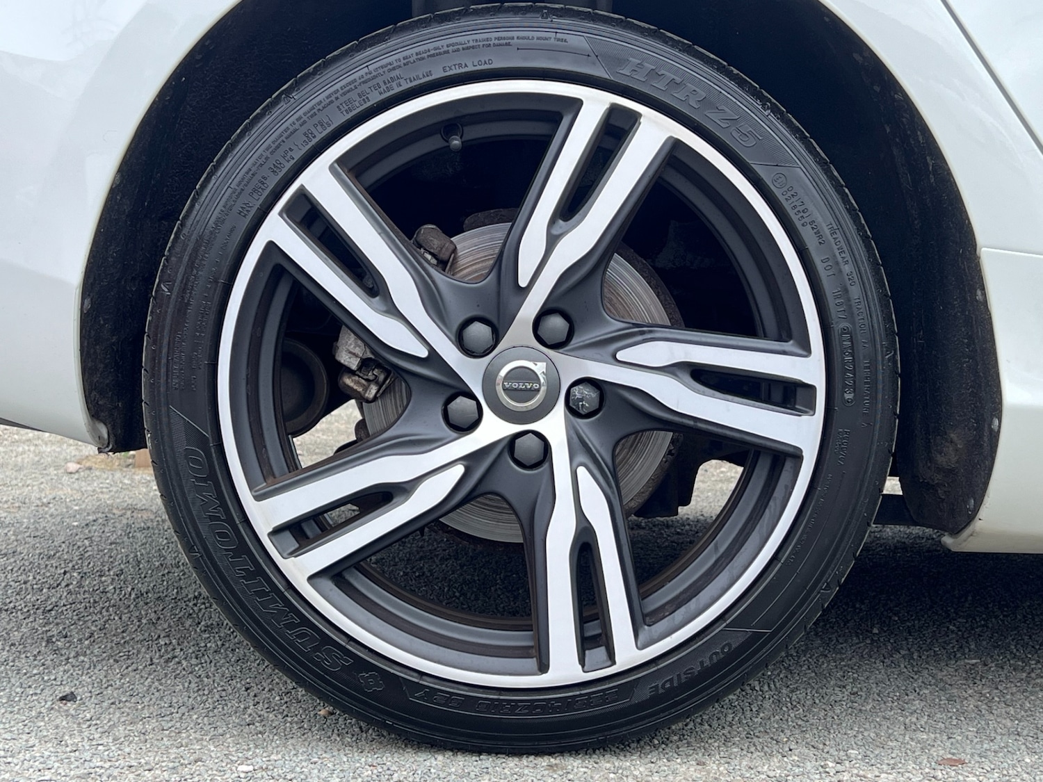 Used Volvo V40 2018 for sale - 75995883: Photo 9