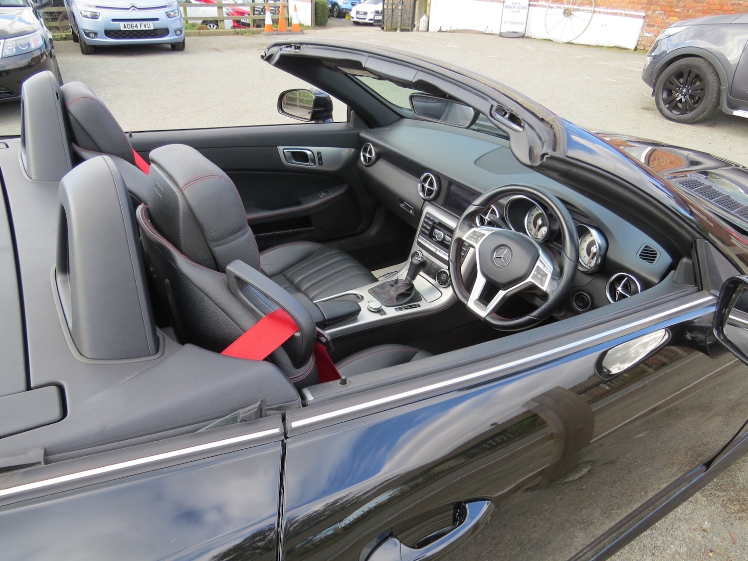 Used Mercedes-Benz SLK 2011 for sale - 76015378: Photo 24