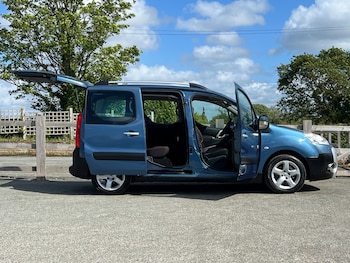 Used Peugeot Partner Tepee 2010 for sale - 78270461: Photo