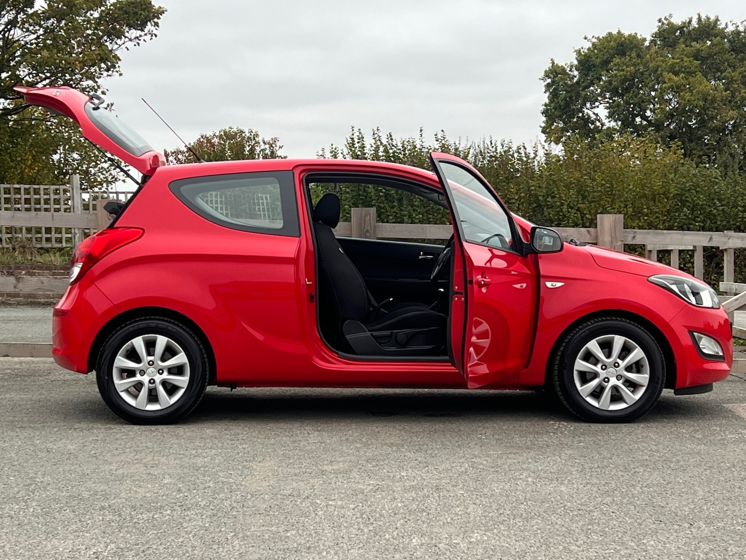 Used Hyundai i20 2013 for sale - 76182239: Photo 22