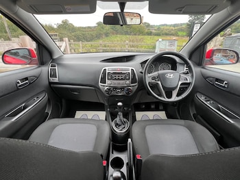 Used Hyundai i20 2013 for sale - 76182239: Photo