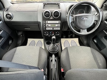 Used Ford Fusion 2005 for sale - 79311428: Photo