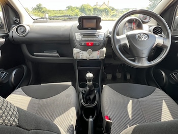 Used Toyota AYGO 2013 for sale - 75514873: Photo