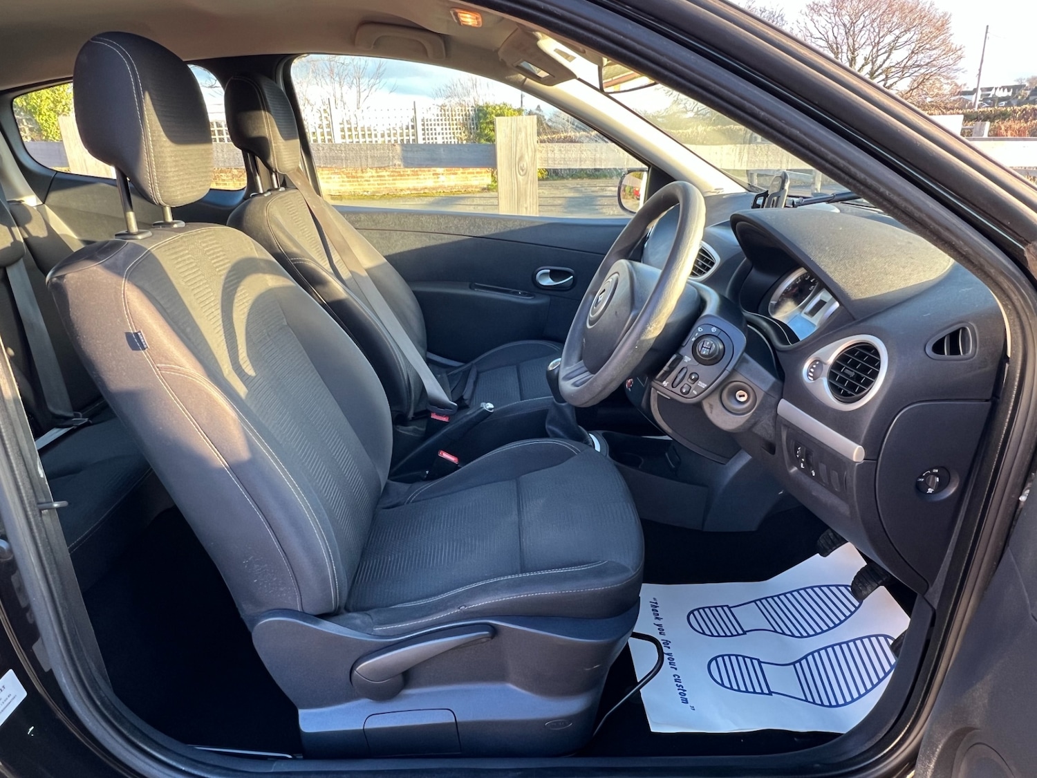 Used Renault Clio 2011 for sale - 77198069: Photo 23