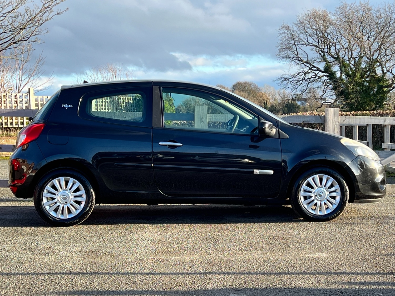 Used Renault Clio 2011 for sale - 77198069: Photo 4