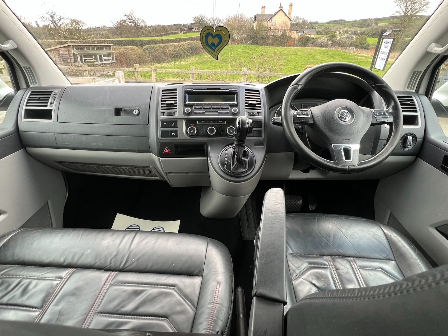 Used Volkswagen Transporter 2015 for sale - 77997600: Photo 24