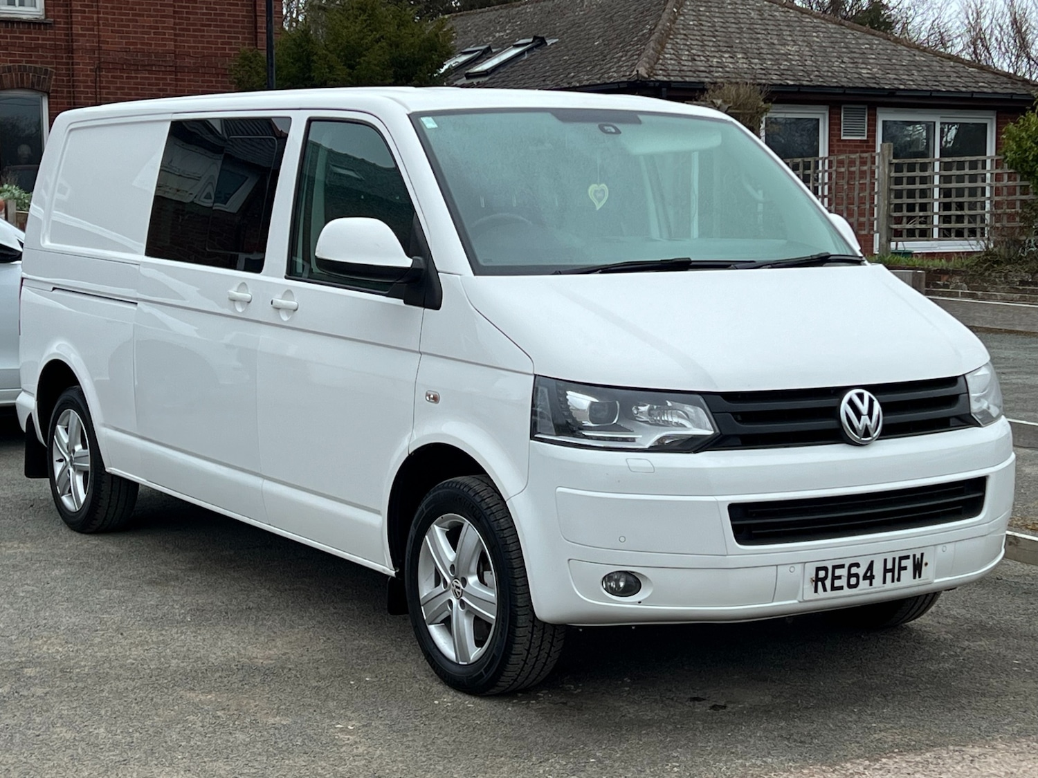 Used Volkswagen Transporter 2015 for sale - 77997600: Photo 8