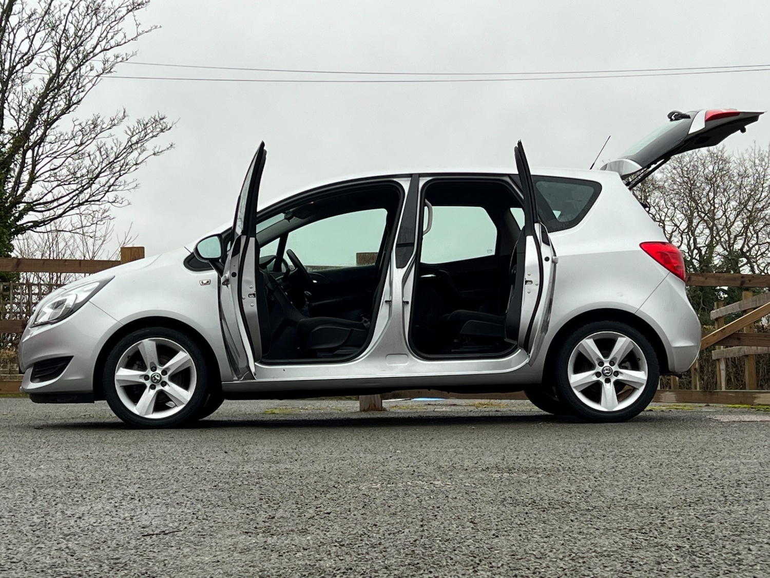 Used Vauxhall Meriva 2015 for sale - 77183312: Photo 16