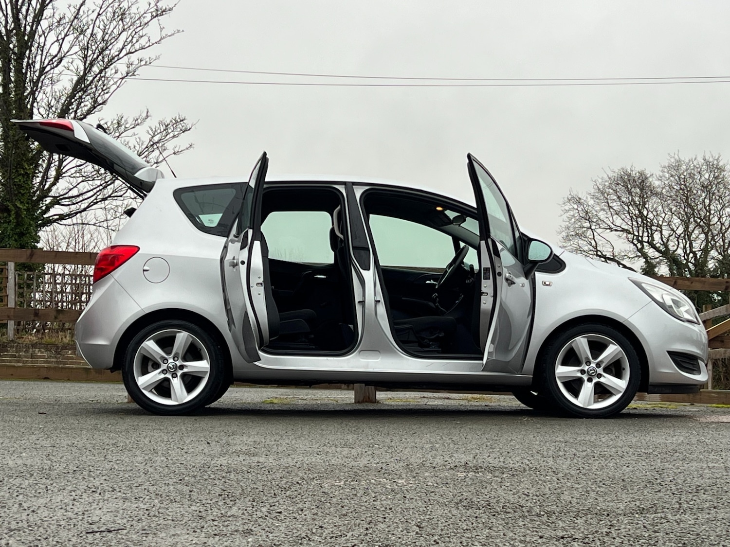 Used Vauxhall Meriva 2015 for sale - 77183312: Photo 4