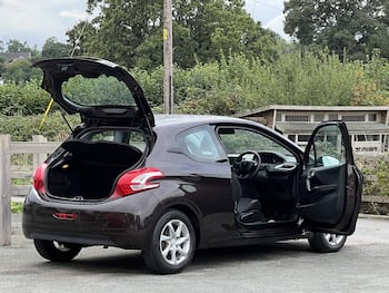 Used Peugeot 208 2012 for sale - 79649599: Photo