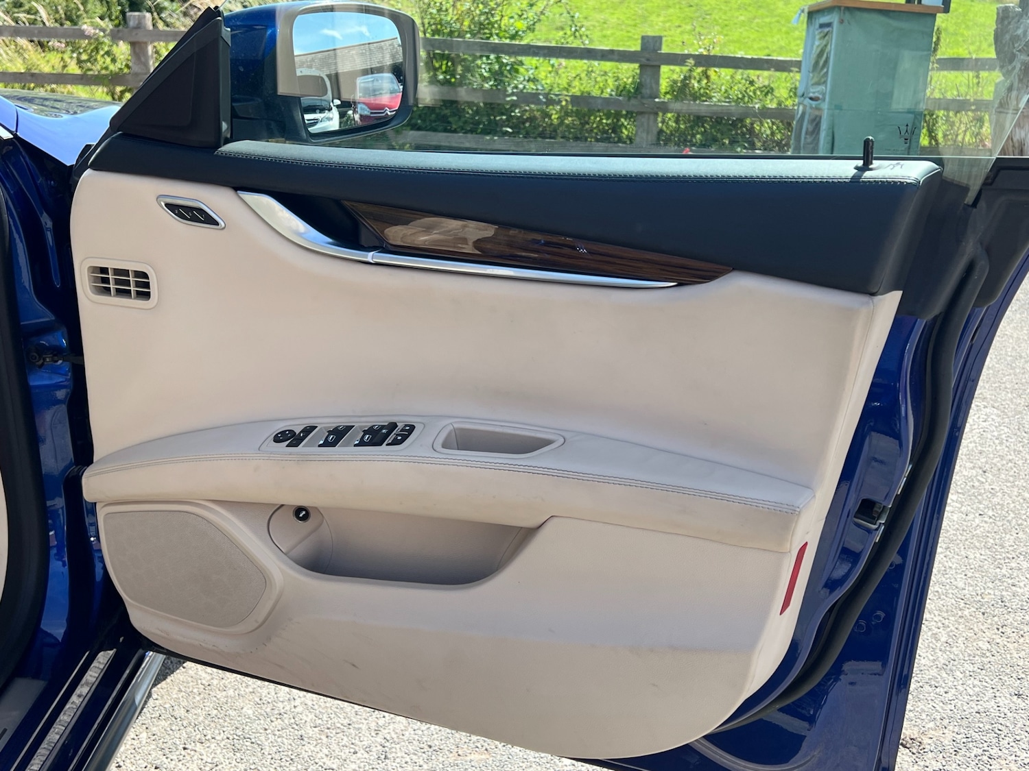 Vehicle 28