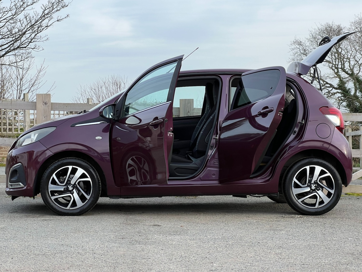 Used Peugeot 108 2017 for sale - 77578553: Photo 3