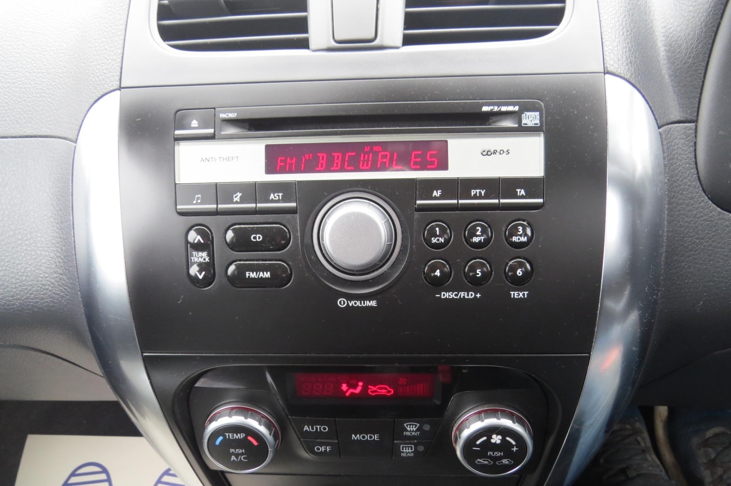 Used Suzuki SX4 2010 for sale - 76252611: Photo 17