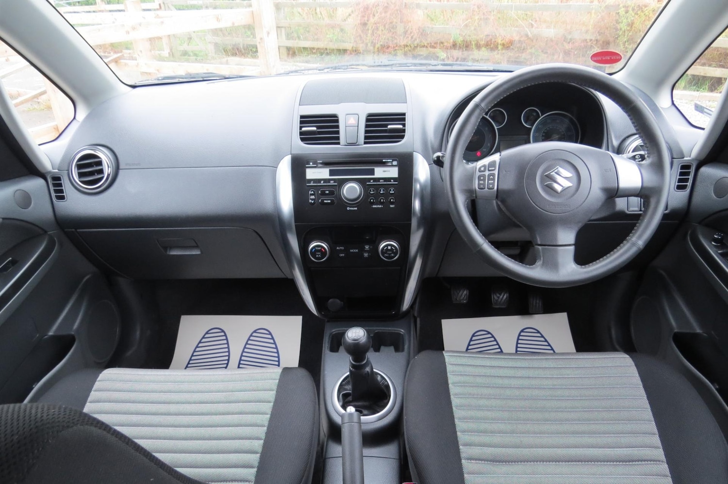 Used Suzuki SX4 2010 for sale - 76252611: Photo 2