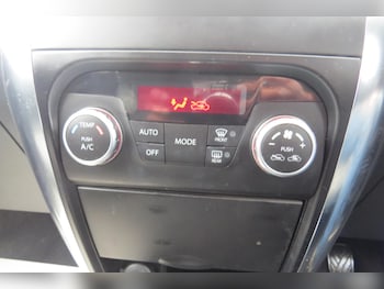 Used Suzuki SX4 2010 for sale - 76252611: Photo