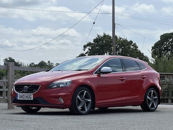 Used Volvo V40 2013 for sale - 79311600: Photo