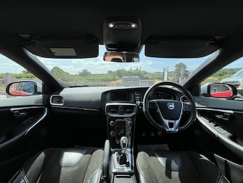 Used Volvo V40 2013 for sale - 79311600: Photo