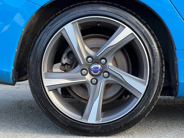 Used Volvo V60 2015 for sale - 76180817: Photo 11