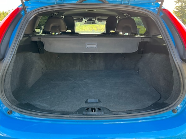 Used Volvo V60 2015 for sale - 76180817: Photo 12