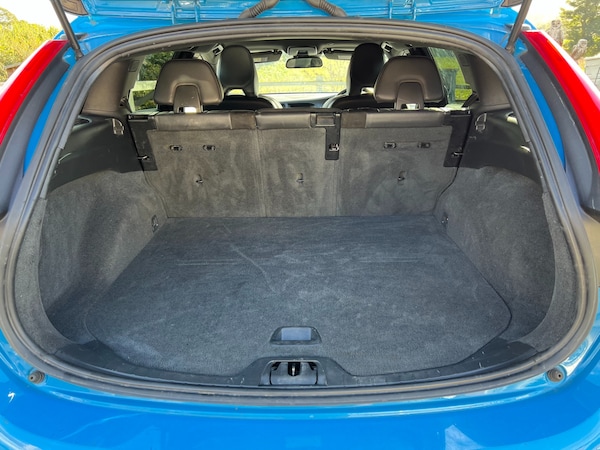 Used Volvo V60 2015 for sale - 76180817: Photo 13