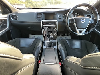 Used Volvo V60 2015 for sale - 76180817: Photo 2