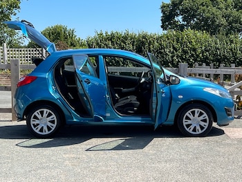 Used Mazda Mazda2 2012 for sale - 74961138: Photo
