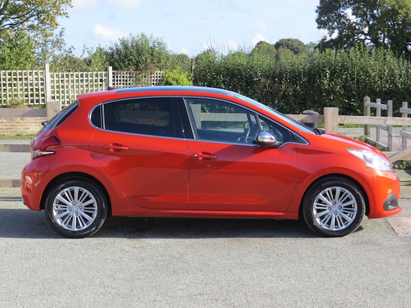 Used Peugeot 208 2017 for sale - 72467556: Photo 6