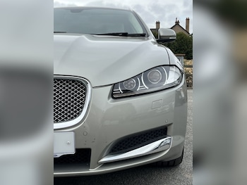 Used Jaguar XF 2014 for sale - 79564046: Photo