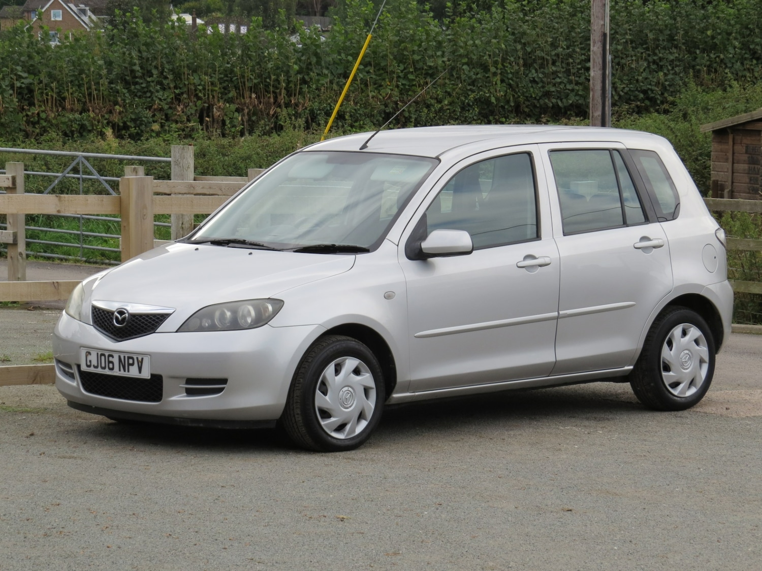 Used Mazda Mazda2 2006 for sale - 76493844: Photo 1