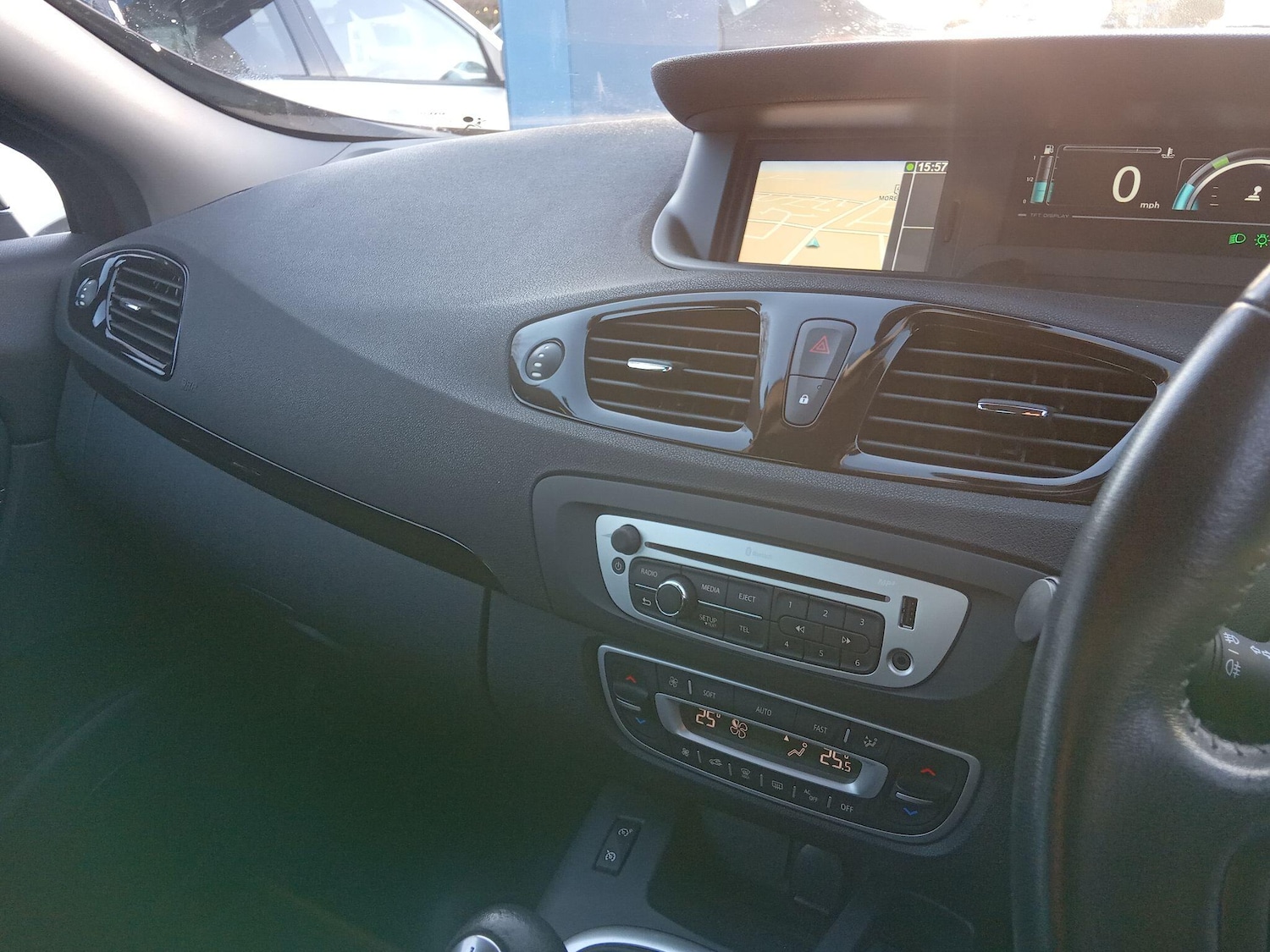 Used Renault Scenic 2015 for sale - 77229939: Photo 10