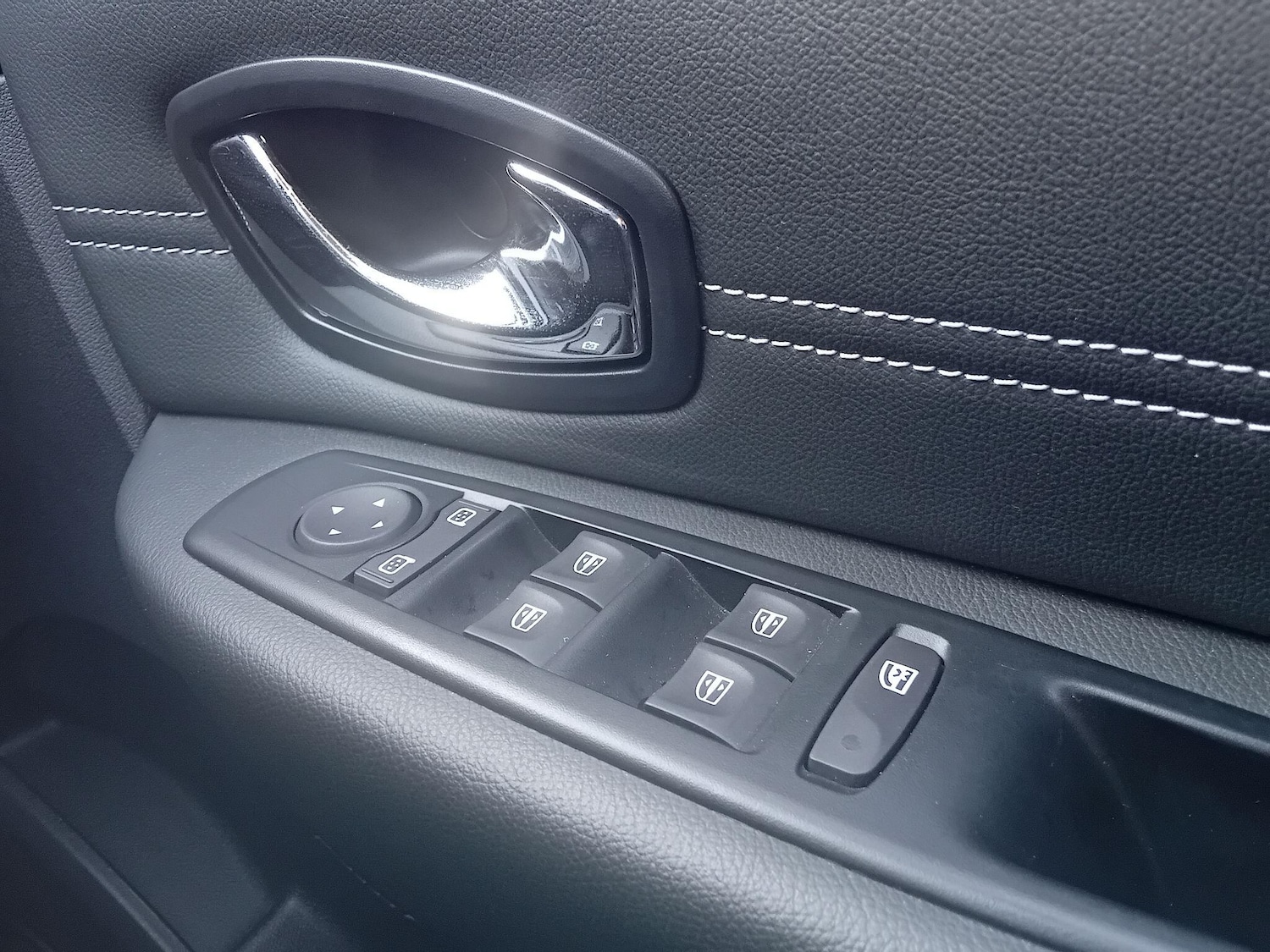 Used Renault Scenic 2015 for sale - 77229939: Photo 21