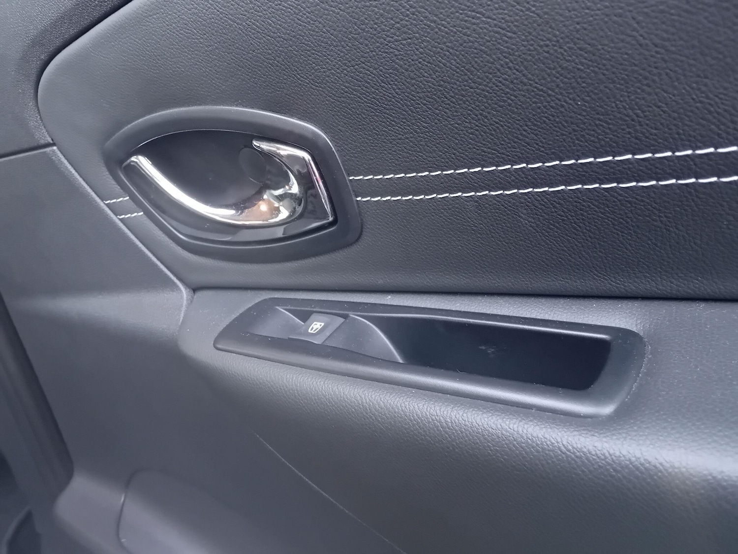 Used Renault Scenic 2015 for sale - 77229939: Photo 22