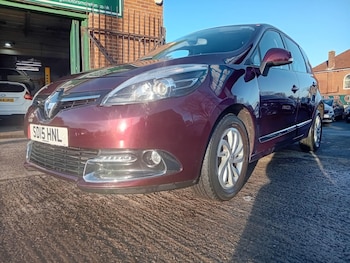 Used Renault Scenic 2015 for sale - 77229939: Photo