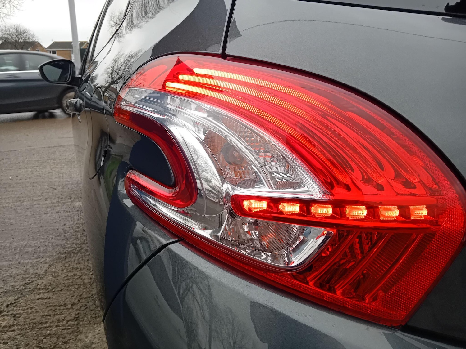 Used Peugeot 208 2015 for sale - 77386528: Photo 13