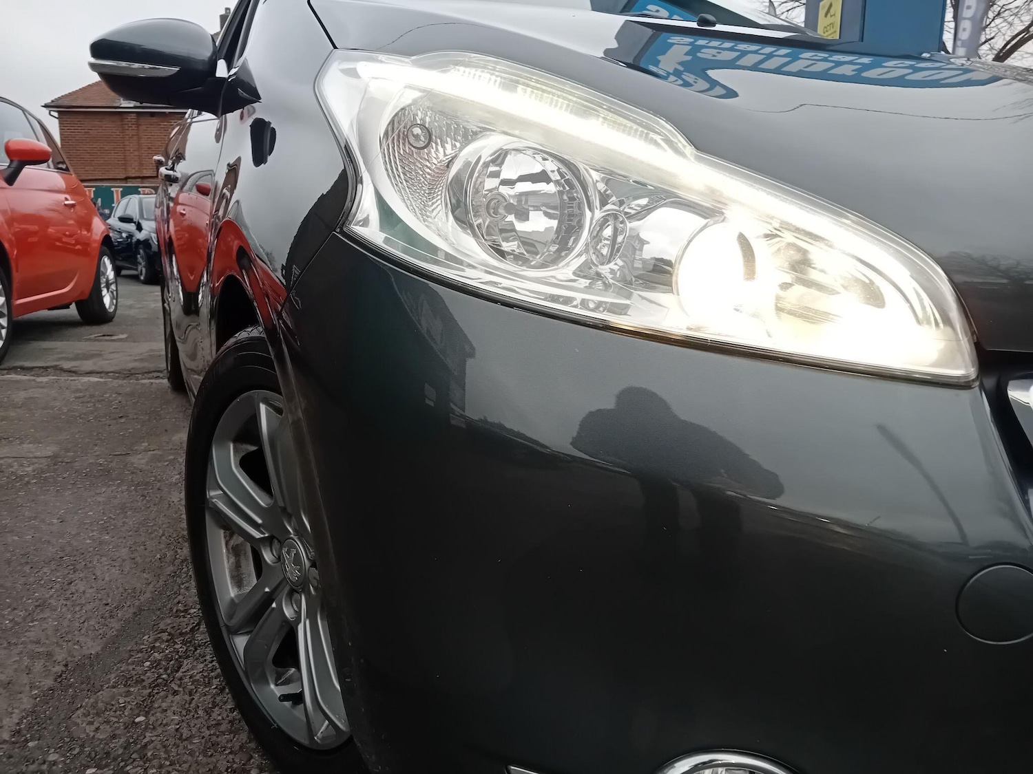 Used Peugeot 208 2015 for sale - 77386528: Photo 4