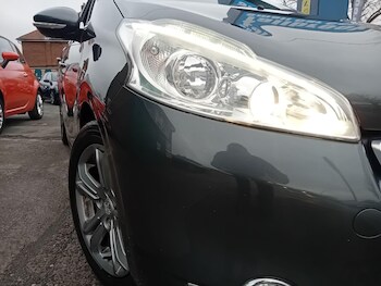 Used Peugeot 208 2015 for sale - 77386528: Photo