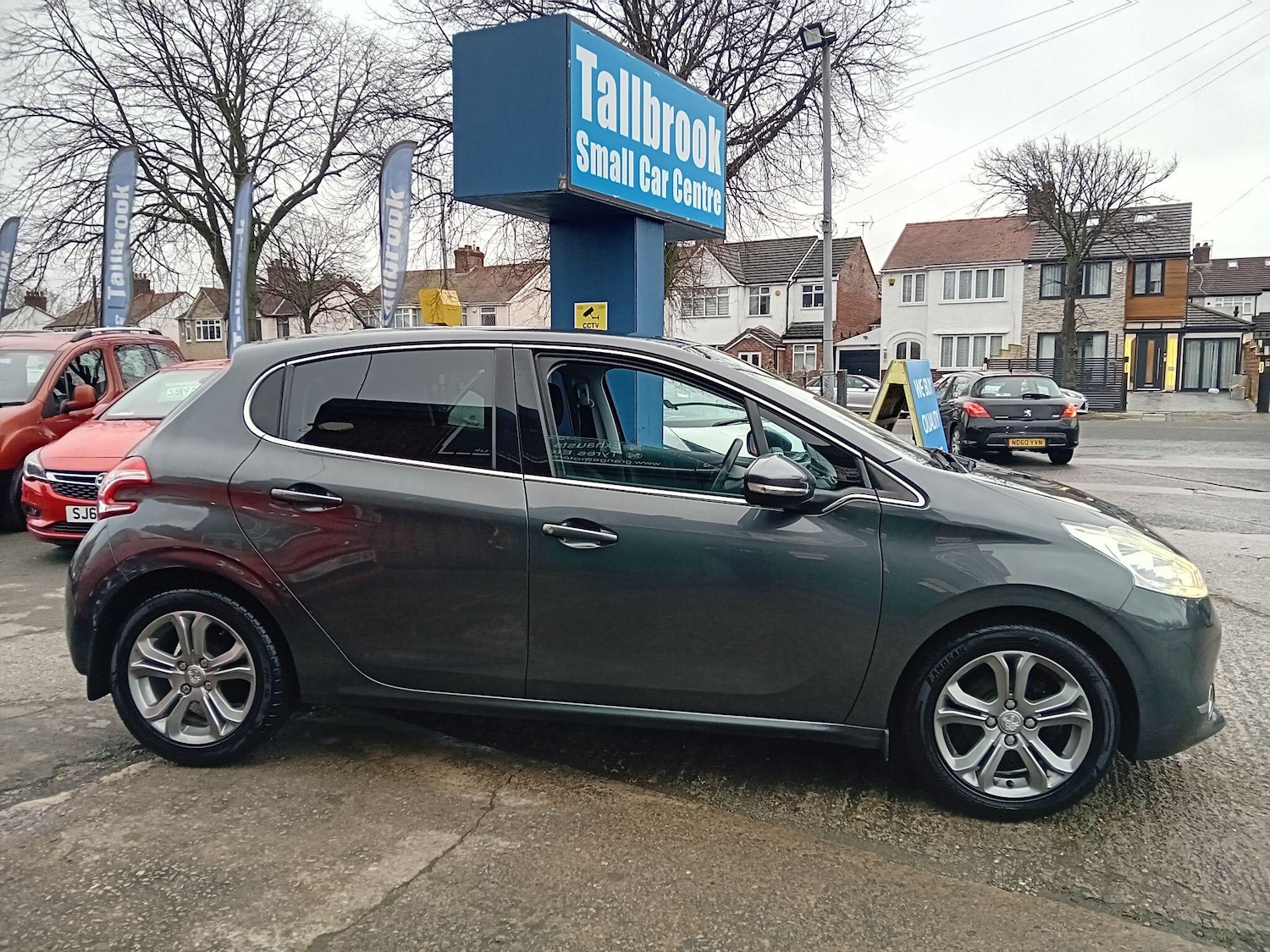 Used Peugeot 208 2015 for sale - 77386528: Photo 8