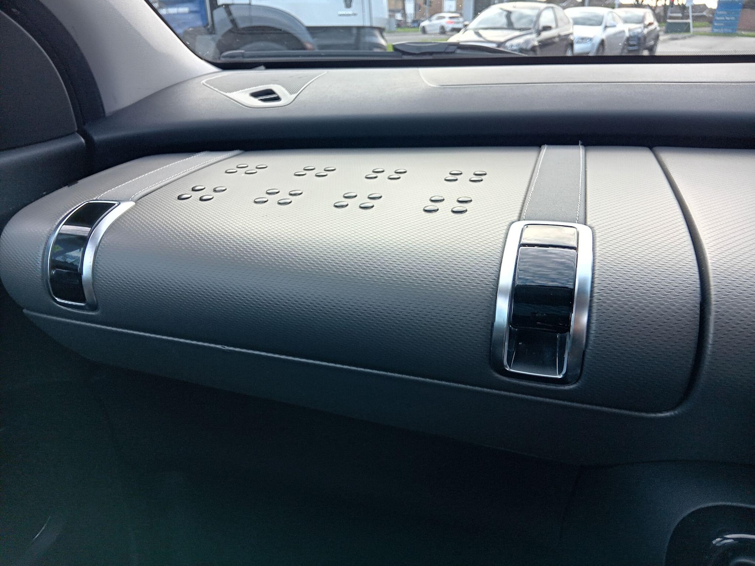 Used Citroen C4 Cactus 2018 for sale - 76619772: Photo 16