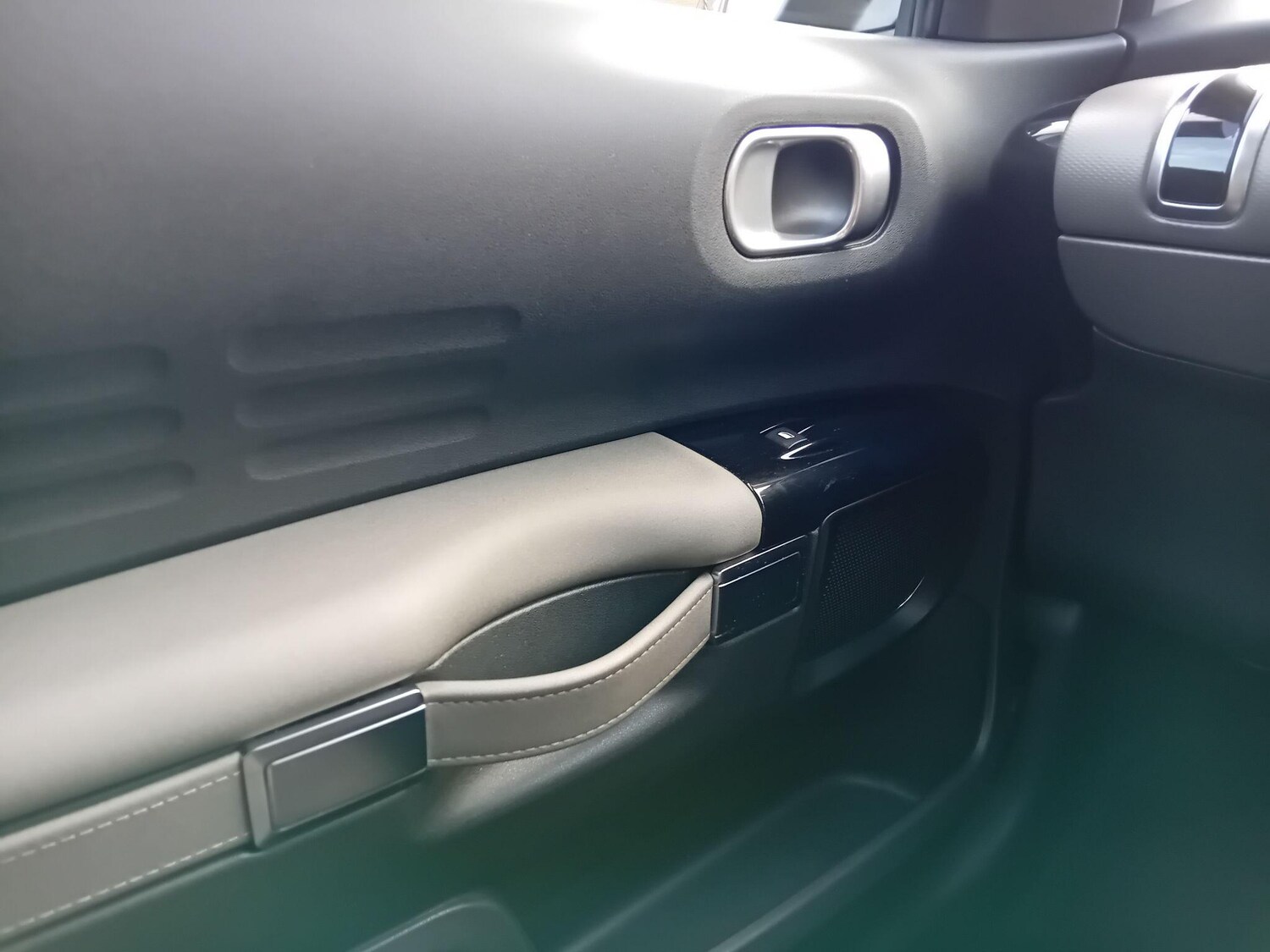 Used Citroen C4 Cactus 2018 for sale - 76619772: Photo 44