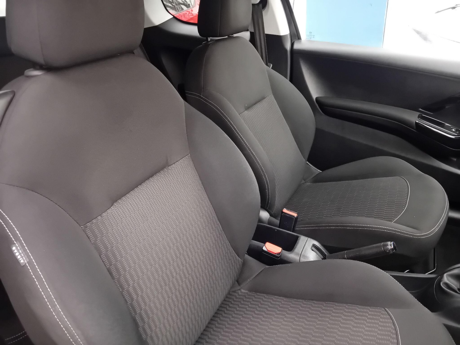 Used Peugeot 208 2017 for sale - 77386358: Photo 15