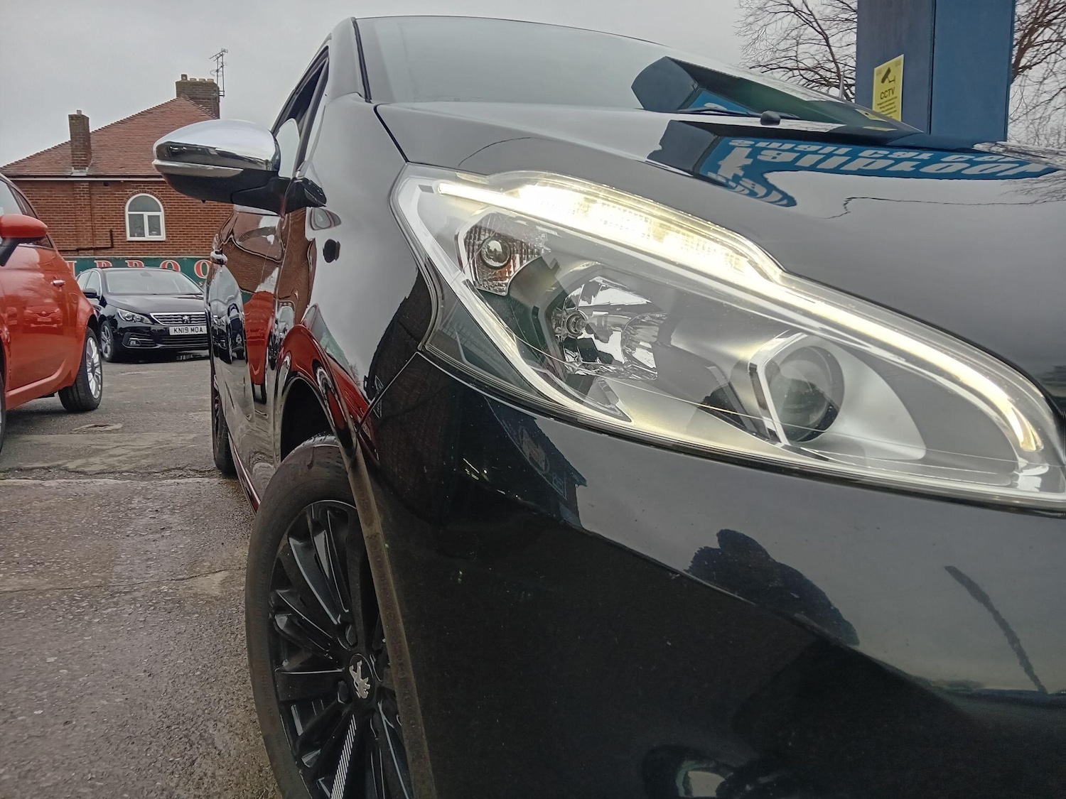 Used Peugeot 208 2017 for sale - 77386358: Photo 31