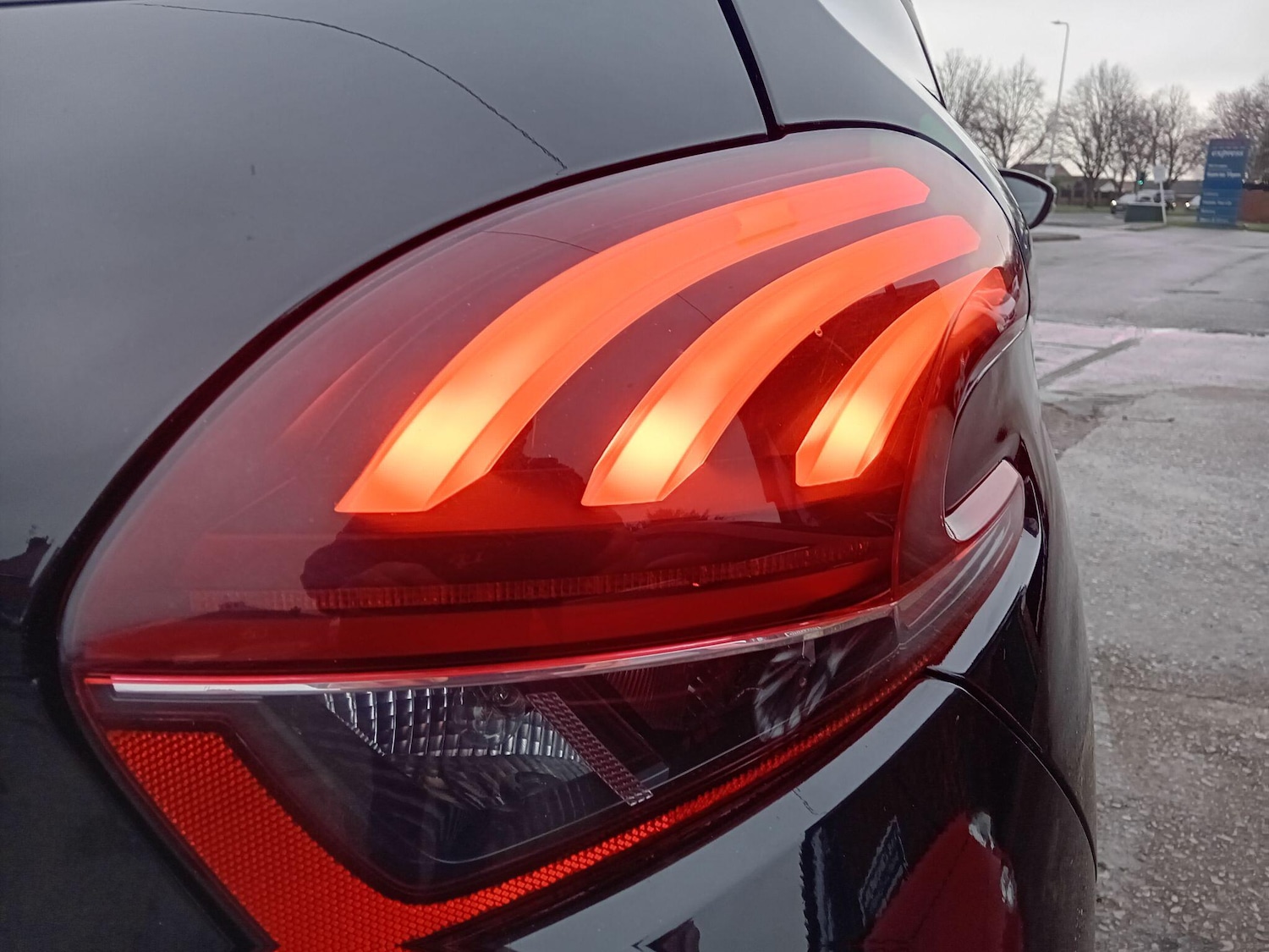 Used Peugeot 208 2017 for sale - 77386358: Photo 32